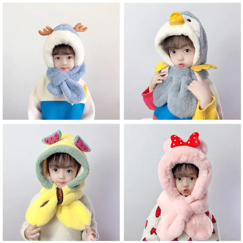 Dicke warme Kinderschals und -mützen mit niedlichen Designs